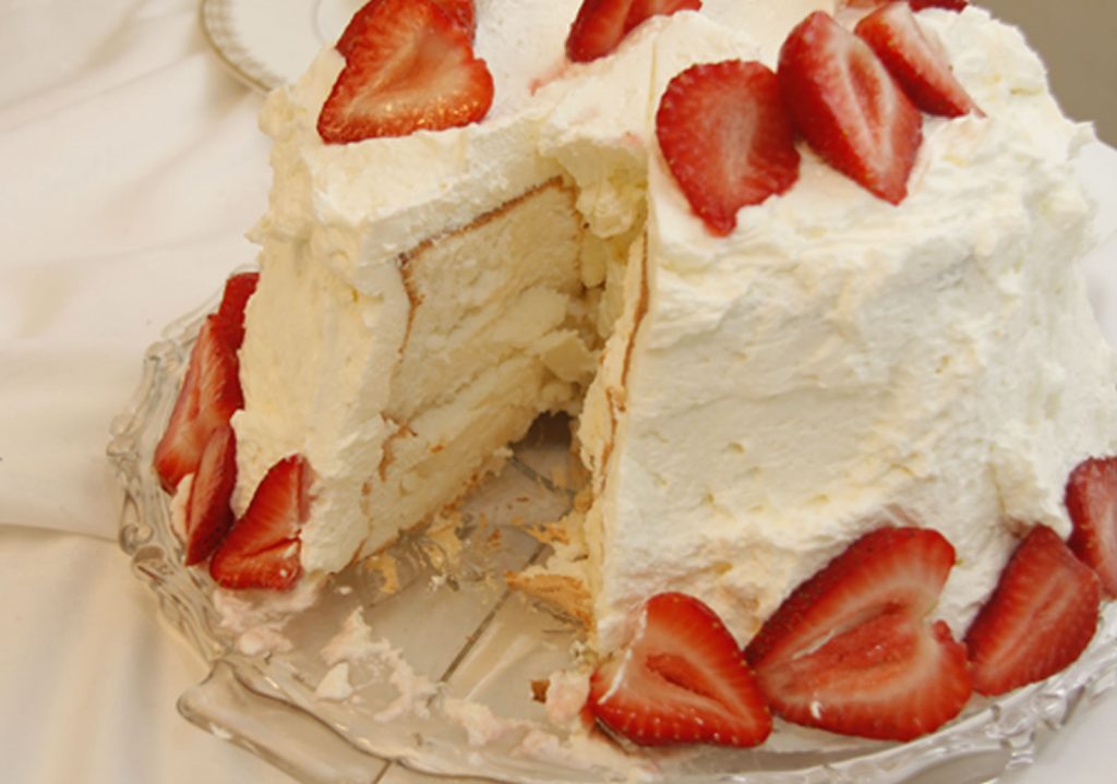 Angel Food Cake with Strawberries and Whipped Cream