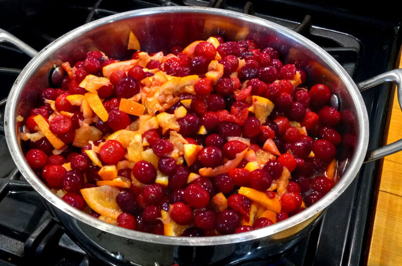 Cranberry Sauce with Oranges